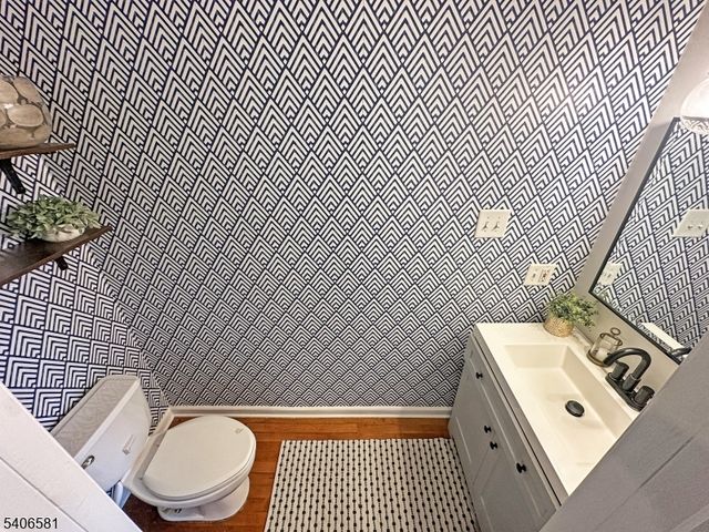 16 Gary Ct, Mount Olive Twp., NJ 07836