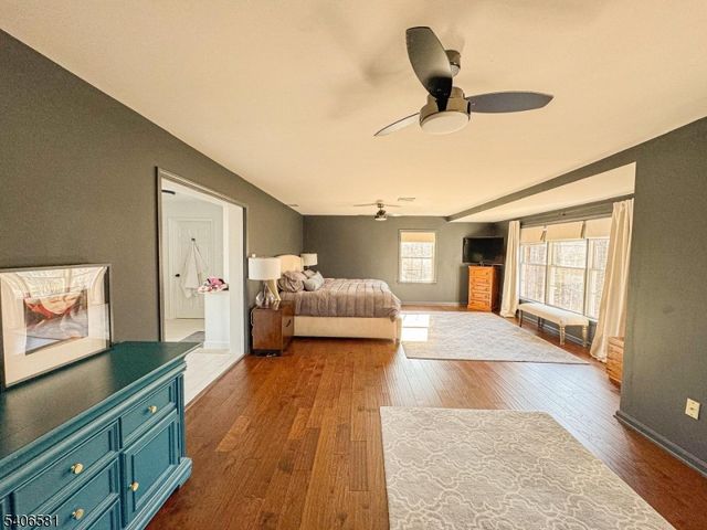 16 Gary Ct, Mount Olive Twp., NJ 07836