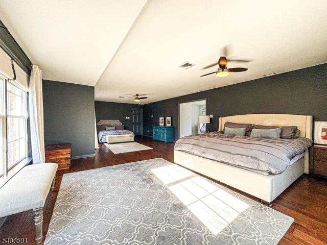 16 Gary Ct, Mount Olive Twp., NJ 07836