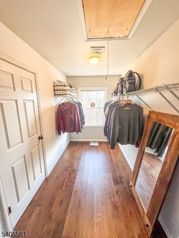 16 Gary Ct, Mount Olive Twp., NJ 07836