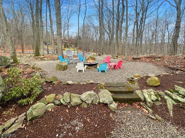 16 Gary Ct, Mount Olive Twp., NJ 07836