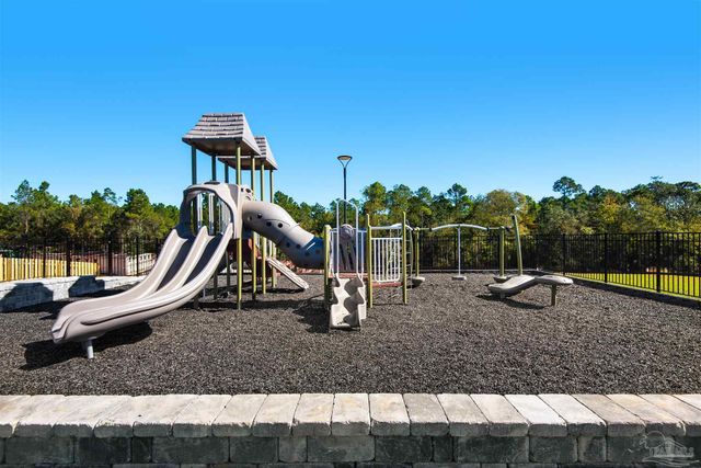 3447 Crossvine Rd, Cantonment, FL 32533