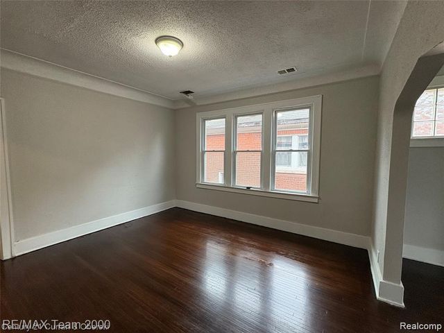 3014 Sturtevant Street, Detroit, MI 48206