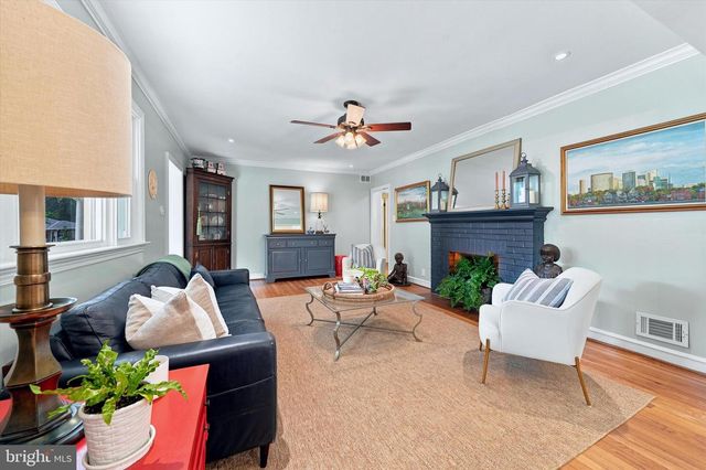 7 WESTOVER CIR, Wilmington, DE 19807
