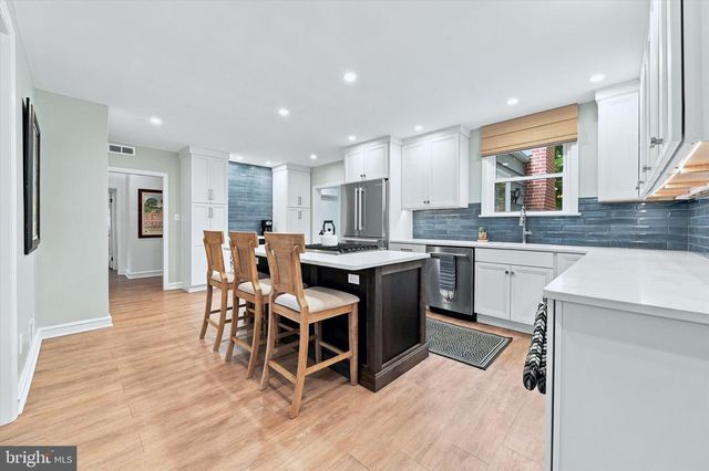 7 WESTOVER CIR, Wilmington, DE 19807