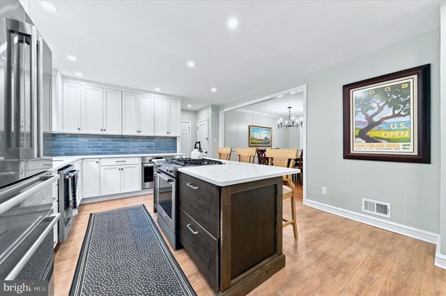 7 WESTOVER CIR, Wilmington, DE 19807