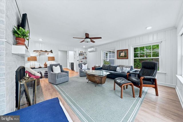 7 WESTOVER CIR, Wilmington, DE 19807
