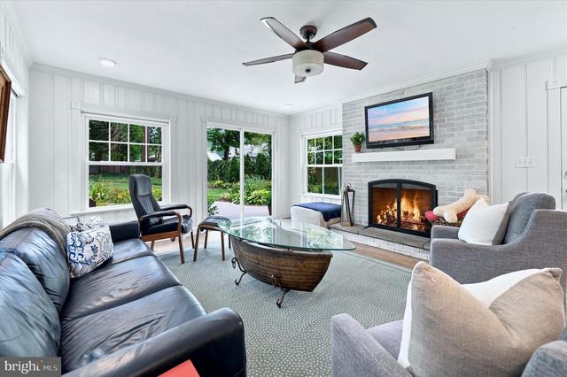 7 WESTOVER CIR, Wilmington, DE 19807