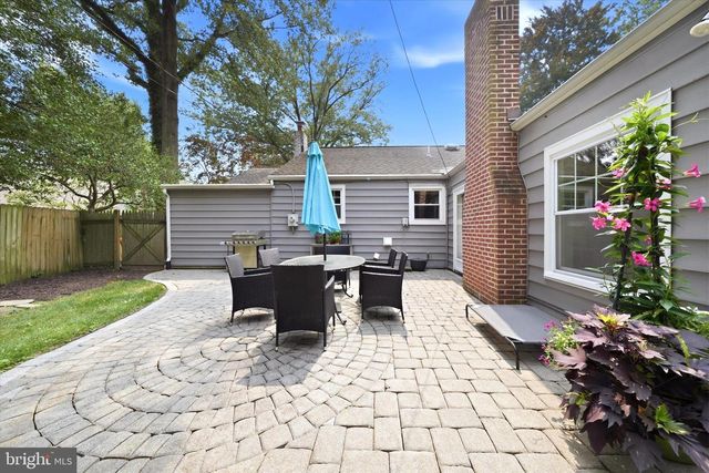 7 WESTOVER CIR, Wilmington, DE 19807