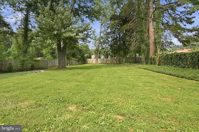 7 WESTOVER CIR, Wilmington, DE 19807