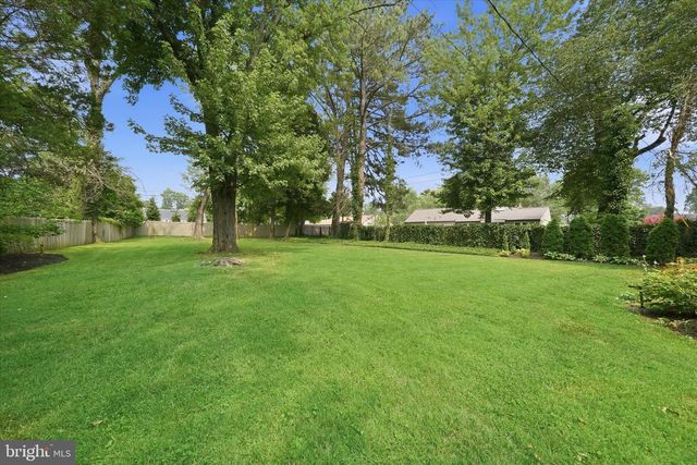 7 WESTOVER CIR, Wilmington, DE 19807