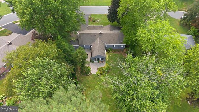 7 WESTOVER CIR, Wilmington, DE 19807