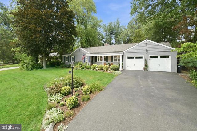 7 WESTOVER CIR, Wilmington, DE 19807