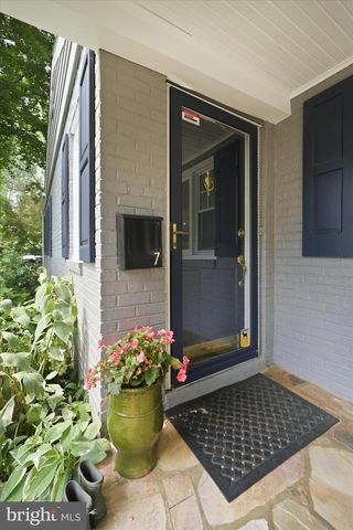 7 WESTOVER CIR, Wilmington, DE 19807