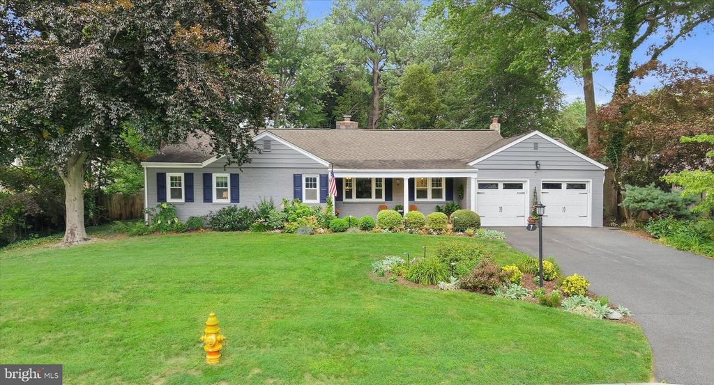 7 WESTOVER CIR, Wilmington, DE 19807