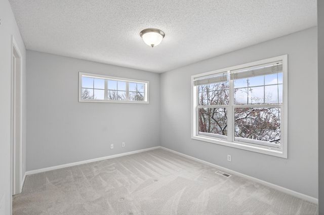 1667 Arona Street 8, Falcon Heights, MN 55108