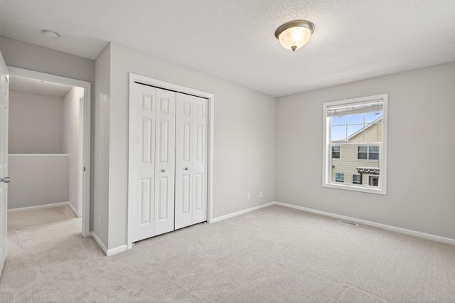 1667 Arona Street 8, Falcon Heights, MN 55108