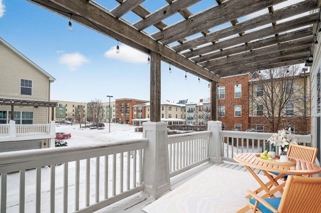 1667 Arona Street 8, Falcon Heights, MN 55108