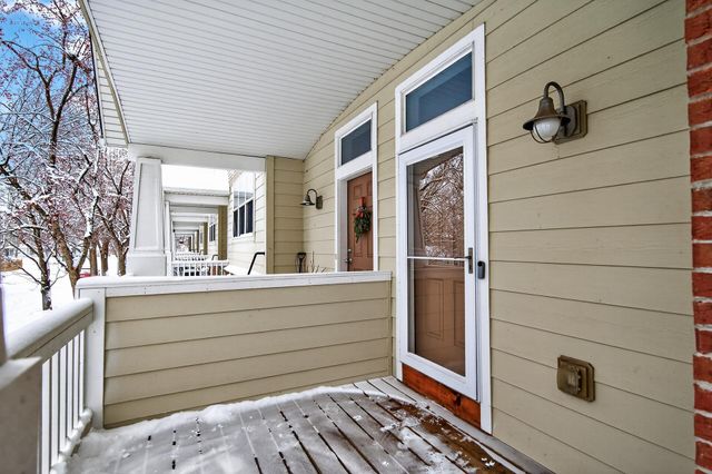 1667 Arona Street 8, Falcon Heights, MN 55108