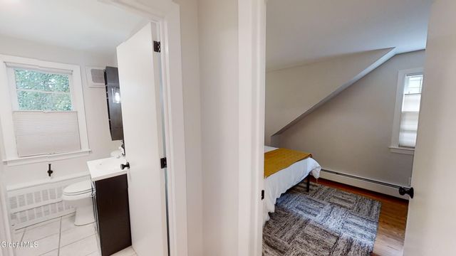 207 Regent Street, Saratoga Springs, NY 12866