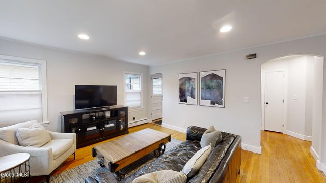 207 Regent Street, Saratoga Springs, NY 12866