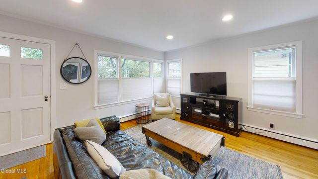 207 Regent Street, Saratoga Springs, NY 12866