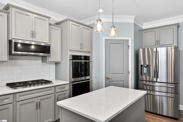 6030 Thicket Lane, Boiling Springs, SC 29316