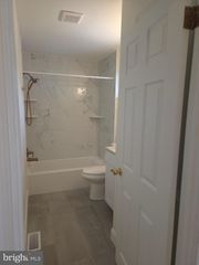 670 SACRAMENTO DR, Mantua, NJ 08051