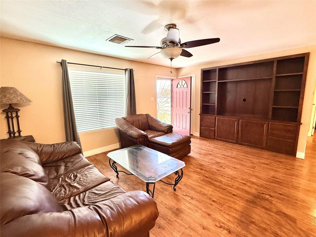 338 Calumet Drive, Palacios, TX 77465