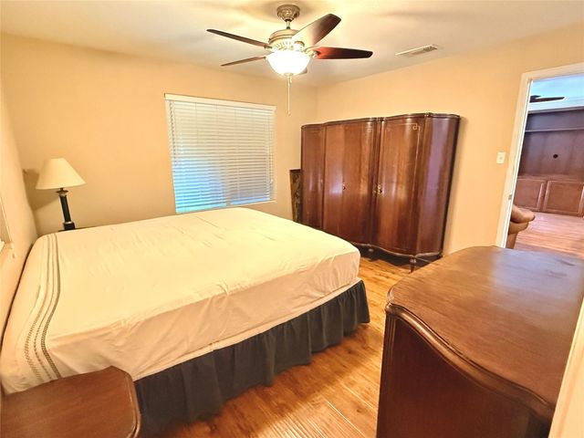 338 Calumet Drive, Palacios, TX 77465