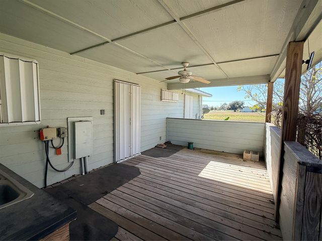 338 Calumet Drive, Palacios, TX 77465