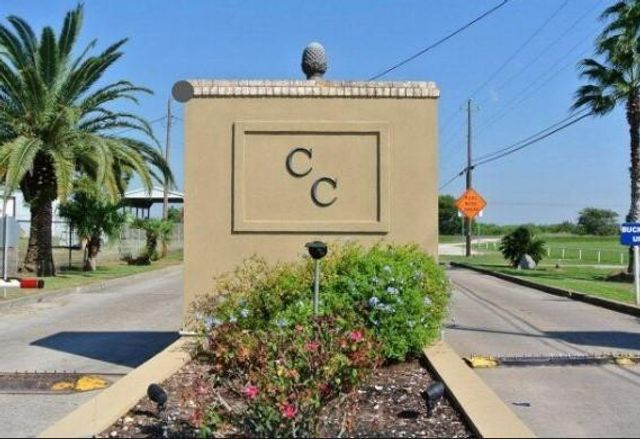 338 Calumet Drive, Palacios, TX 77465