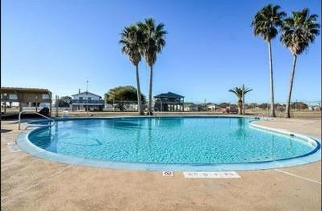 338 Calumet Drive, Palacios, TX 77465