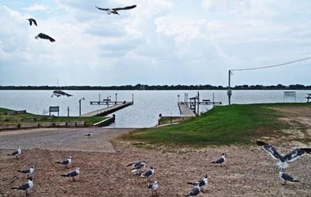 338 Calumet Drive, Palacios, TX 77465