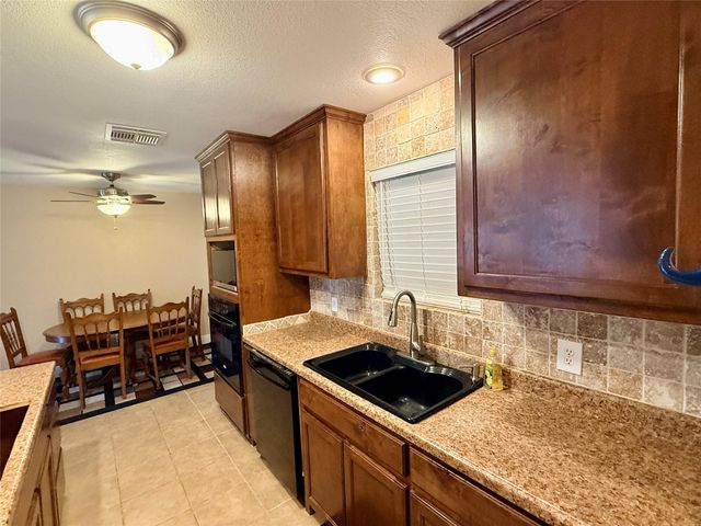 338 Calumet Drive, Palacios, TX 77465