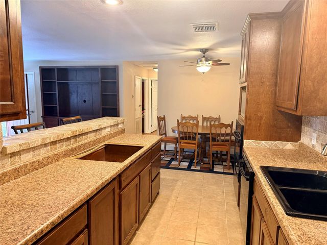 338 Calumet Drive, Palacios, TX 77465