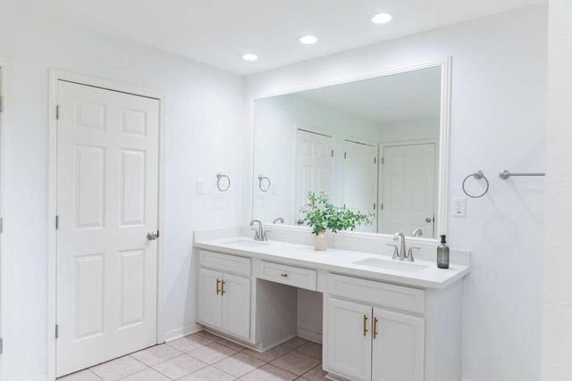 2201 Fairbanks Street, Nederland, TX 77627