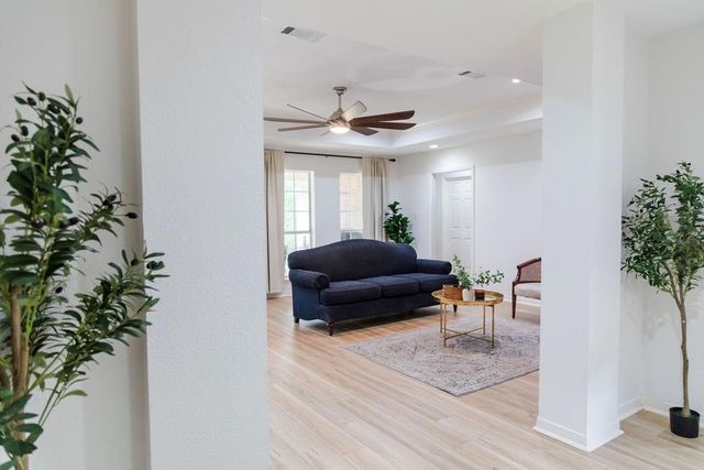 2201 Fairbanks Street, Nederland, TX 77627