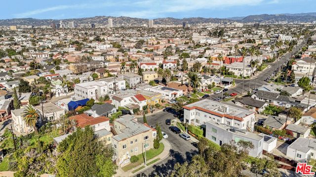 2337 Vineyard Avenue, Los Angeles, CA 90016