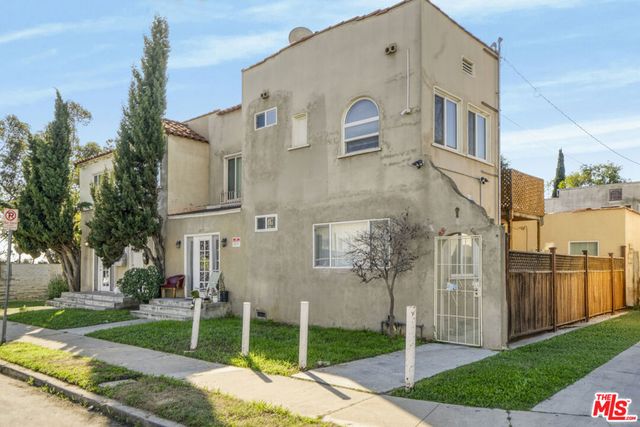 2337 Vineyard Avenue, Los Angeles, CA 90016