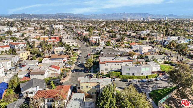 2337 Vineyard Avenue, Los Angeles, CA 90016