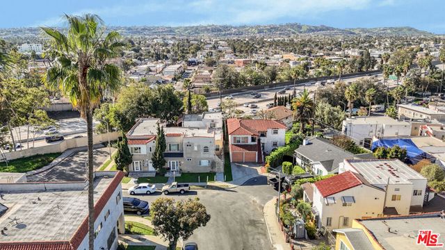 2337 Vineyard Avenue, Los Angeles, CA 90016