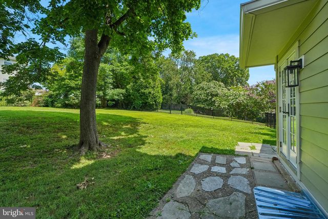 17 W RIDGE RD, Media, PA 19063