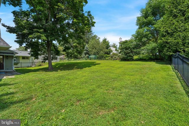 17 W RIDGE RD, Media, PA 19063