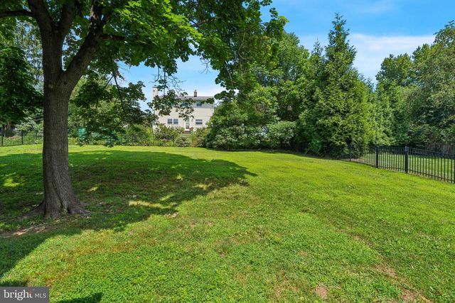 17 W RIDGE RD, Media, PA 19063