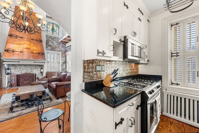 49 Grove St Penthouse, Boston, MA 02114