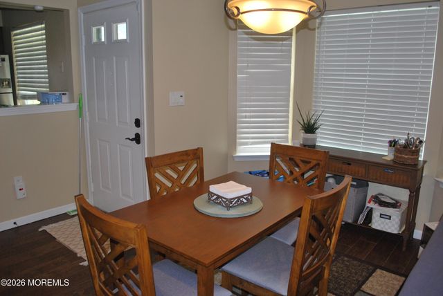 5 Powell Court 14, Hightstown, NJ 08520