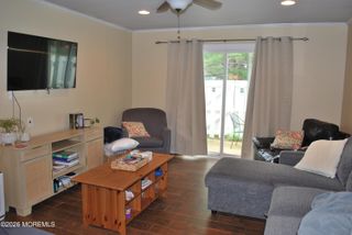 5 Powell Court 14, Hightstown, NJ 08520