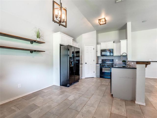 10009 Allie Hope Lane, Yukon, OK 73099