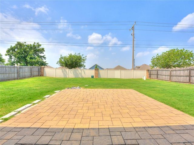 10009 Allie Hope Lane, Yukon, OK 73099